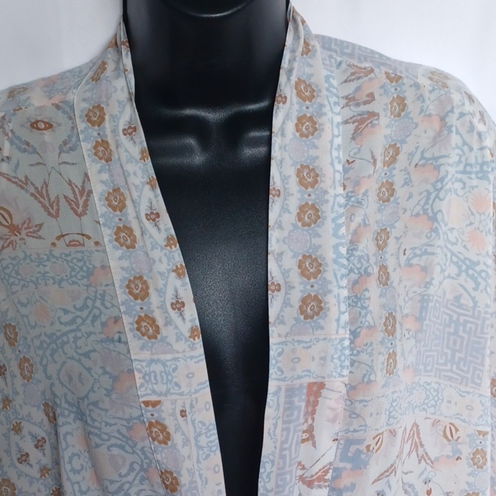 Victoria's Secret Floral Patterned Kimono/Swim Cover Up - Picture 3 of 7